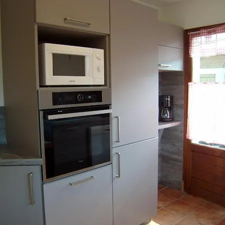 Chalet 8 Pers. Au Pied Des Pistes Avec Parking A 50m Des Remontees Mecaniques - Fr-1-733-2