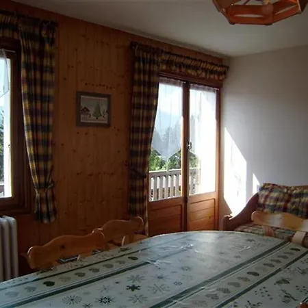 8 Pers. Au Pied Des Pistes Avec Parking A 50m Des Remontees Mecaniques - Fr-1-733-2 Chalet